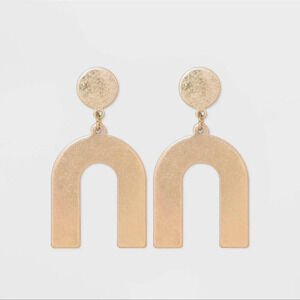 Universal Thread Geometric Drop Earrings​​